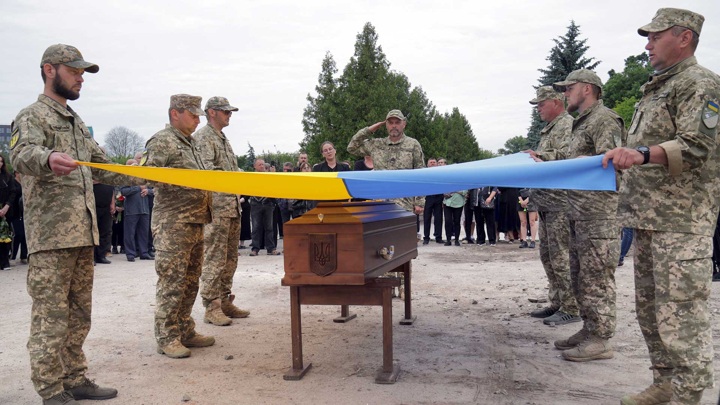 Минобороны: ВСУ за сутки потеряли более 1,6 тыс. боевиков в зоне СВО - Новости на Вести.ru