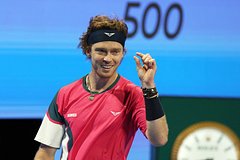 Рублев выиграл турнир ATP в Дохе