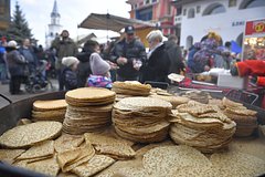 Россиянам дали советы по приготовлению полезных блинов на Масленицу