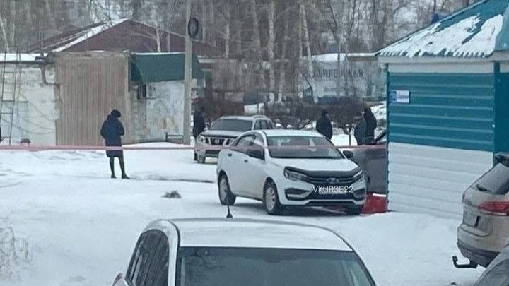 SHOT: главу района на Алтае застрелил экс-глава комитета по делам молодежи - Новости на Вести.ru